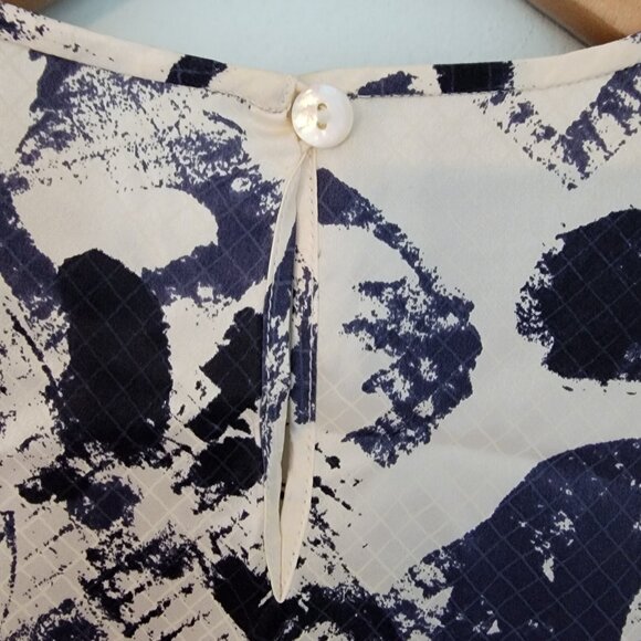 Escada‎ Margaretha Ley Silk Button Up Blouse Dark Navy & Cream Floral Sz 36 - Picture 6 of 9